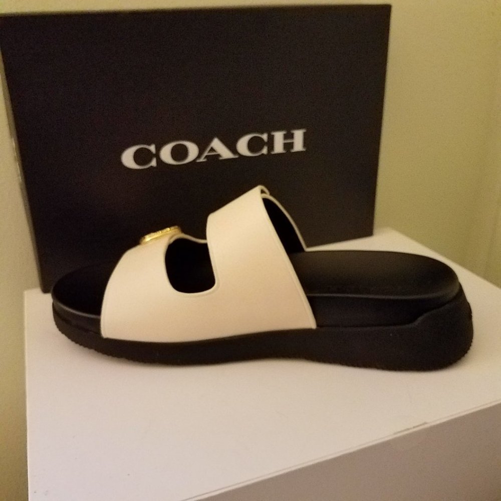 $128 *NEW* COACH (Chalk) Gable - Picture 15 of 16